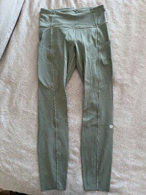 lululemon Fast and Free High-Rise Tight 25" - Olive - Size 6